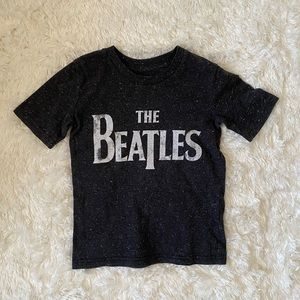 5/$15 Boys Beatles shirt size 4